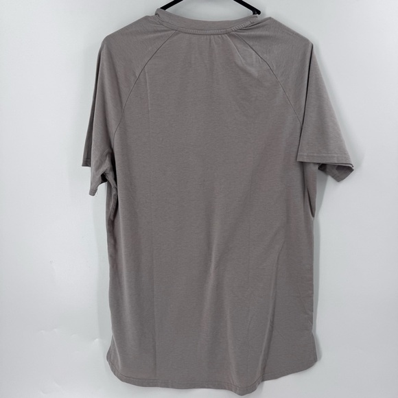 WOLF Men's Gray‎ T-Shirt - Picture 5 of 9